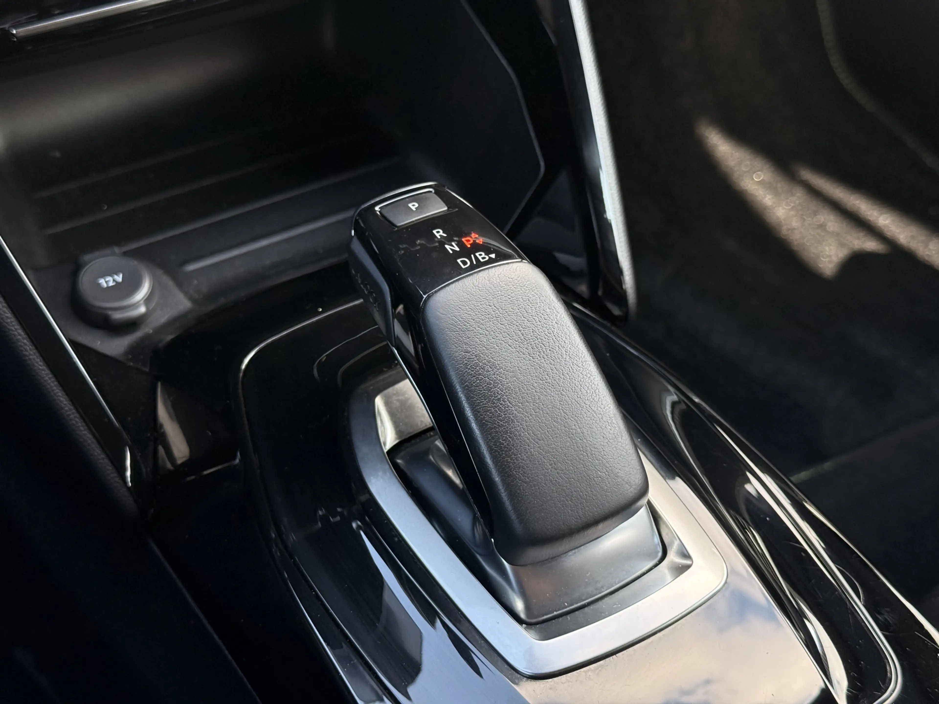Peugeot e-2008 EV GT 50 kWh Camera / Cruise / 3-Fase / Carplay — photo 31