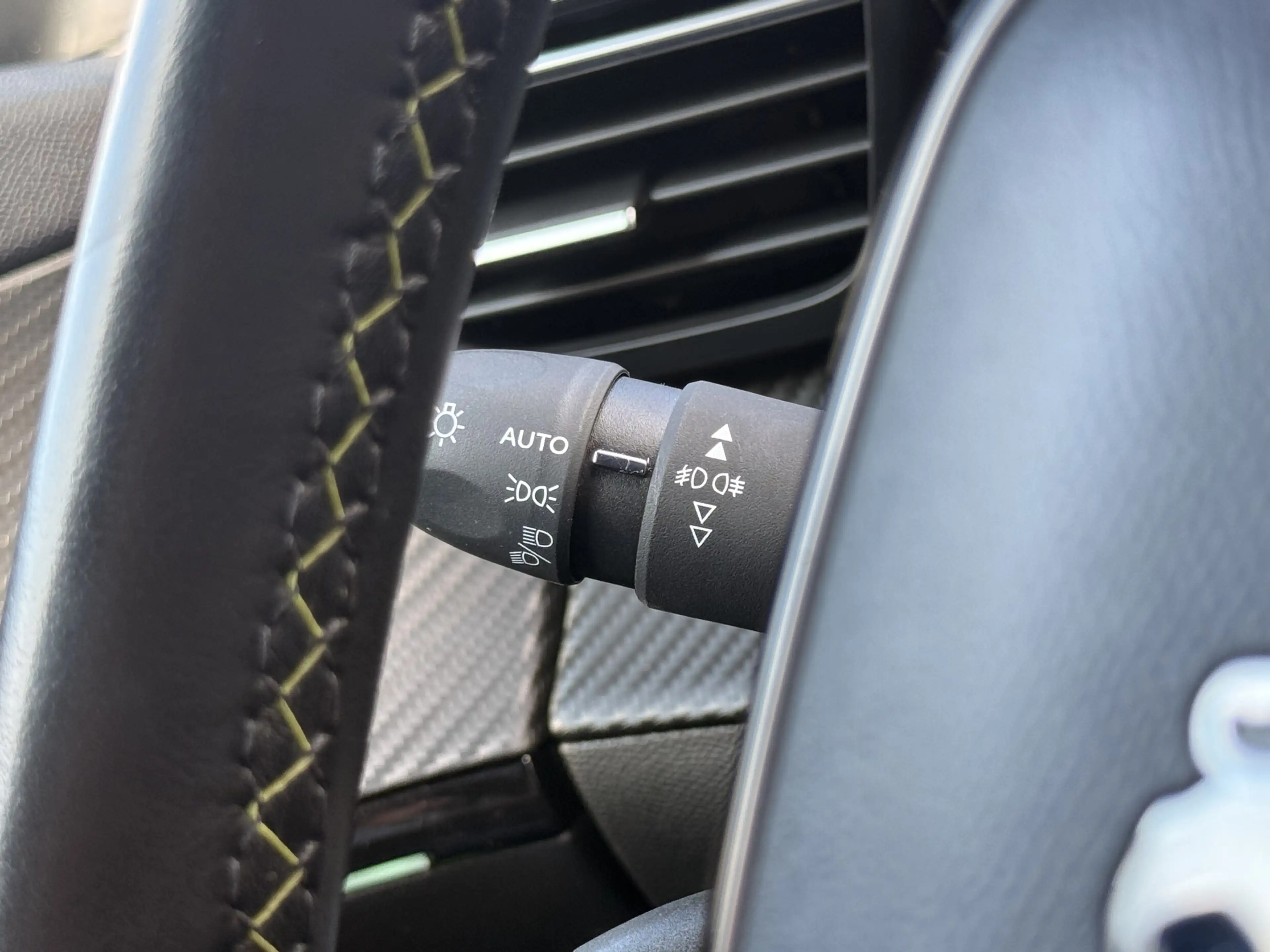 Peugeot e-2008 EV GT 50 kWh Camera / Cruise / 3-Fase / Carplay — photo 19