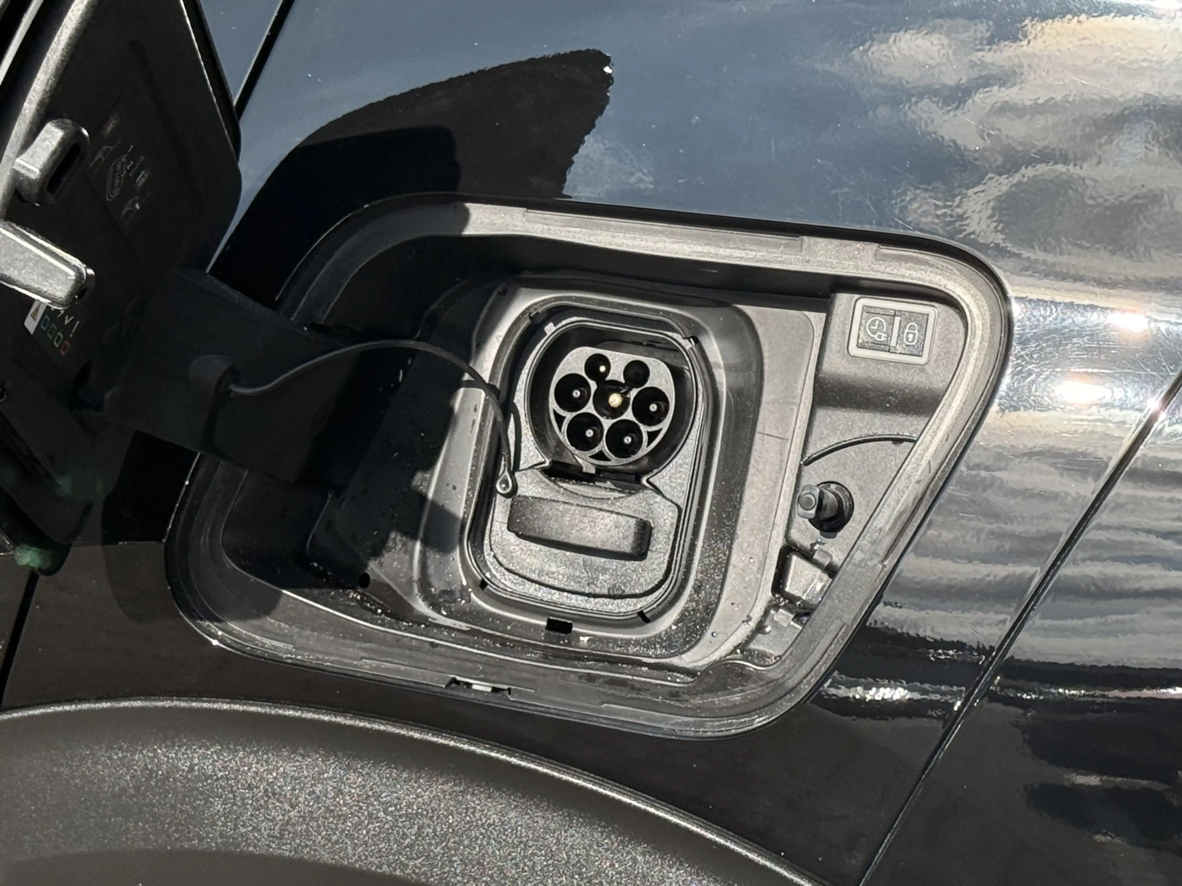 Peugeot e-2008 EV GT 50 kWh Camera / Cruise / 3-Fase / Carplay — photo 13