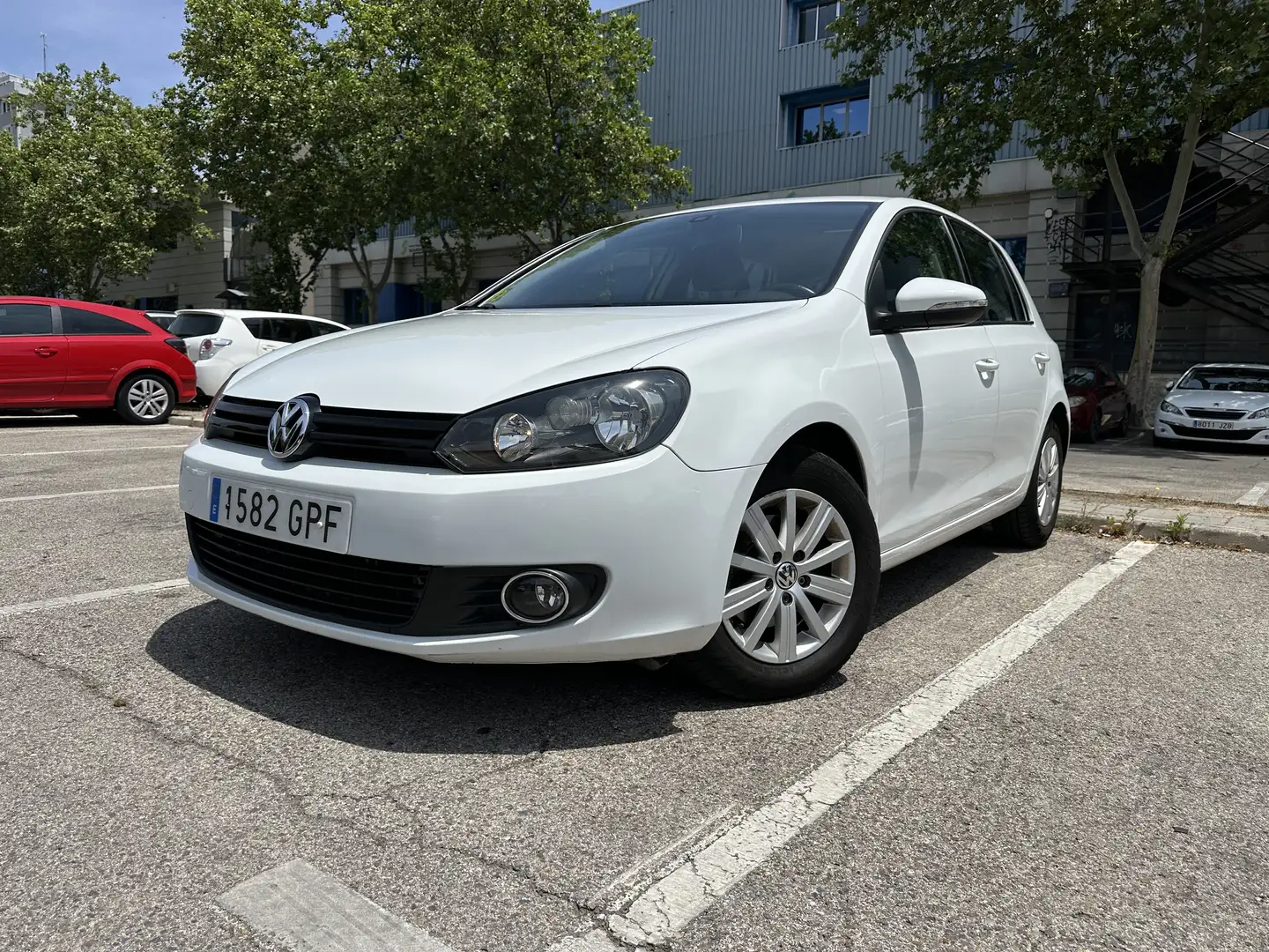 Volkswagen Golf 1.6TDI CR Advance 105 - 1
