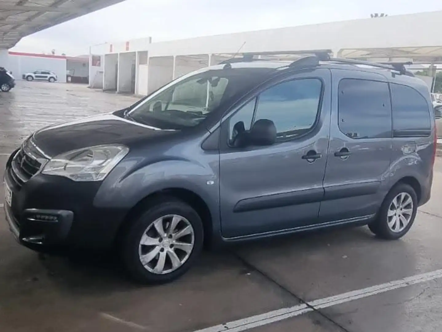 Peugeot Partner Outdoor Gris - 1