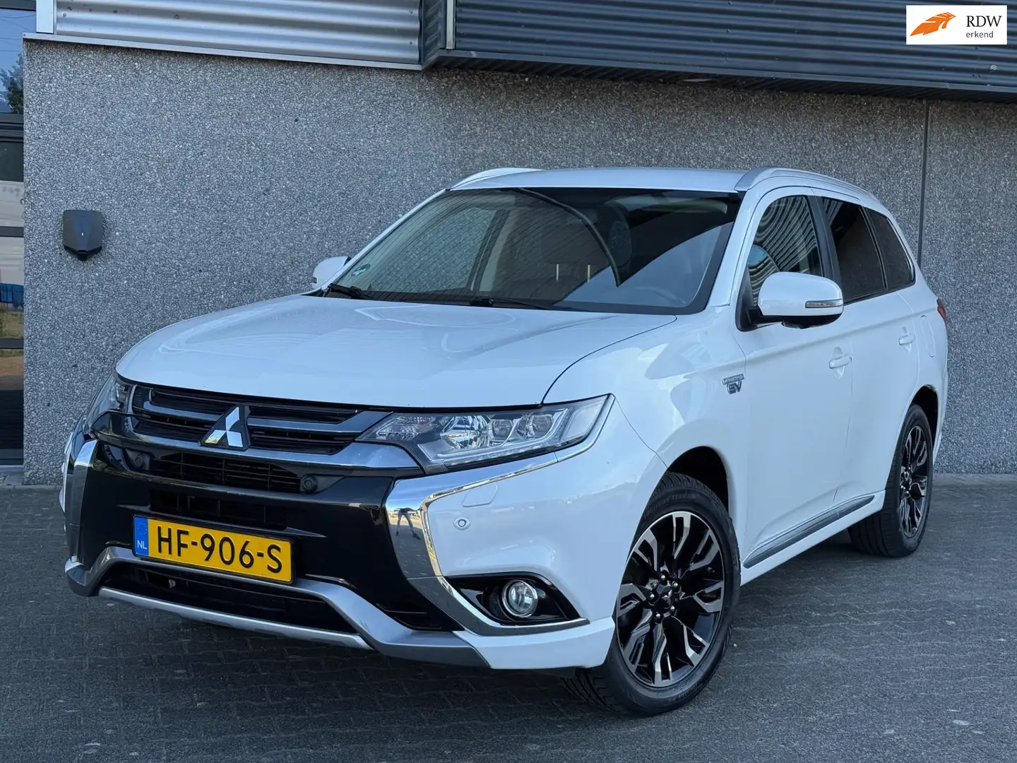 Mitsubishi Outlander 2.0 PHEV 4X4 Leder Trekhaak Bianco - 1