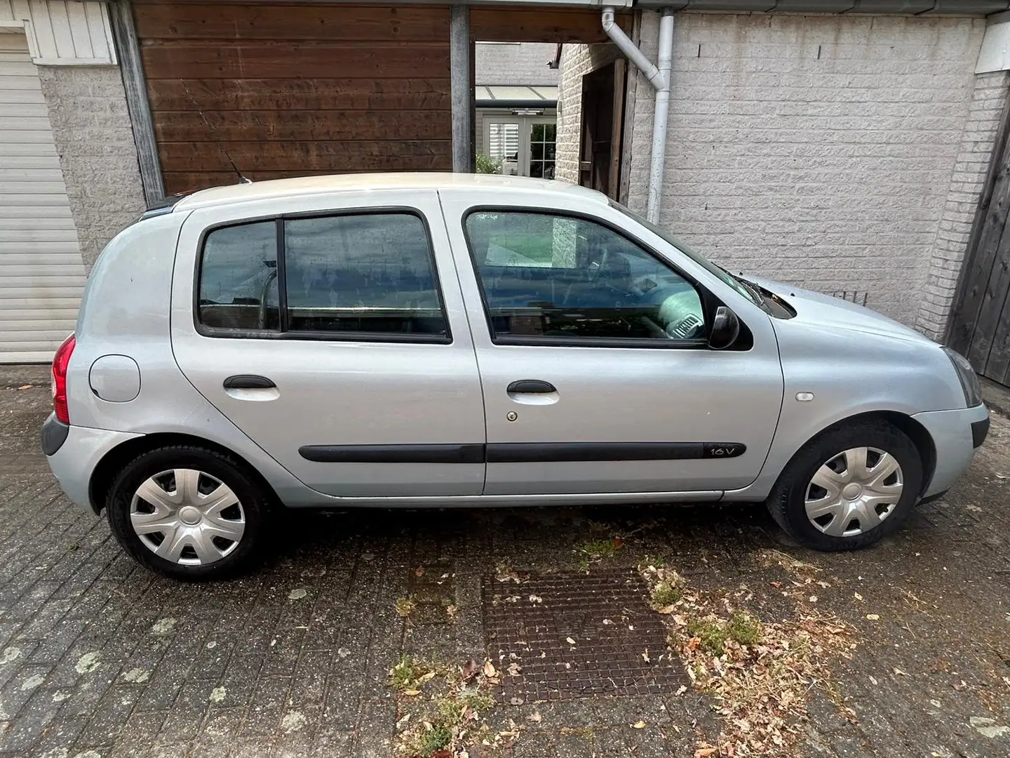 Renault Clio Clio 1.2-16V Excitement Срібний - 1