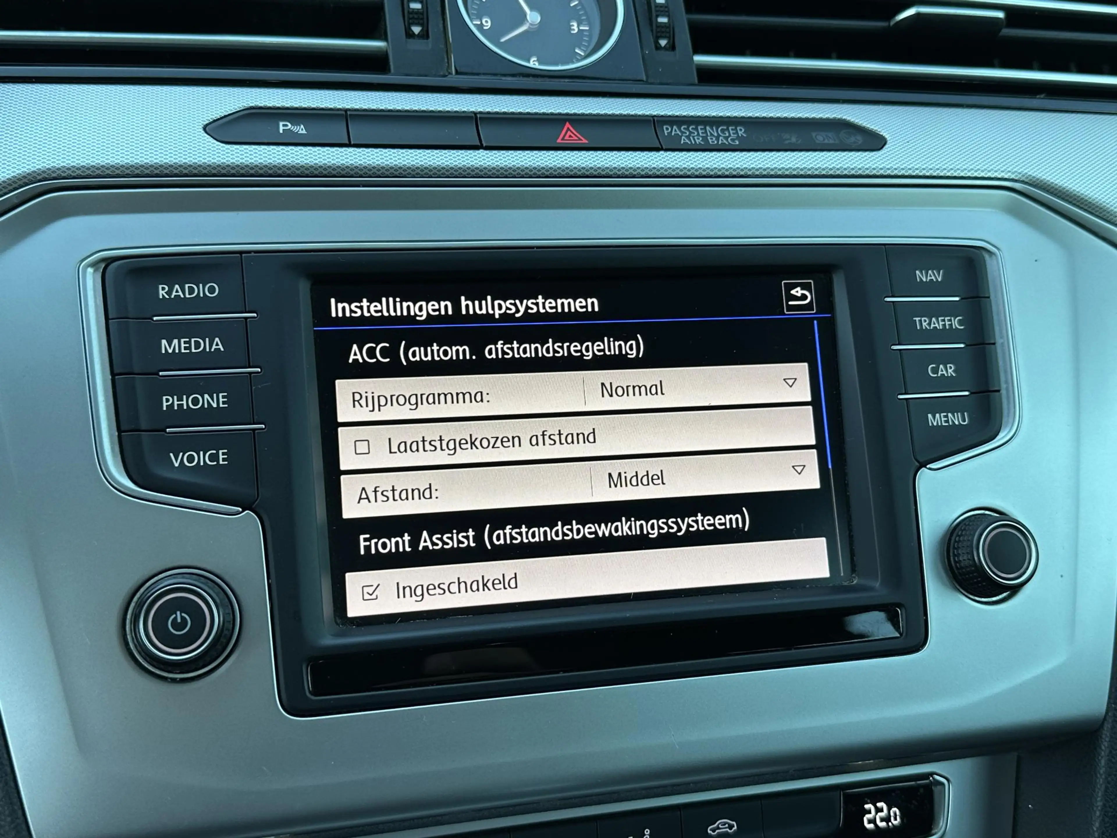 Volkswagen Passat Variant 1.6 TDI Highline l ACC l Camera l Keyless l DSG l — photo 12