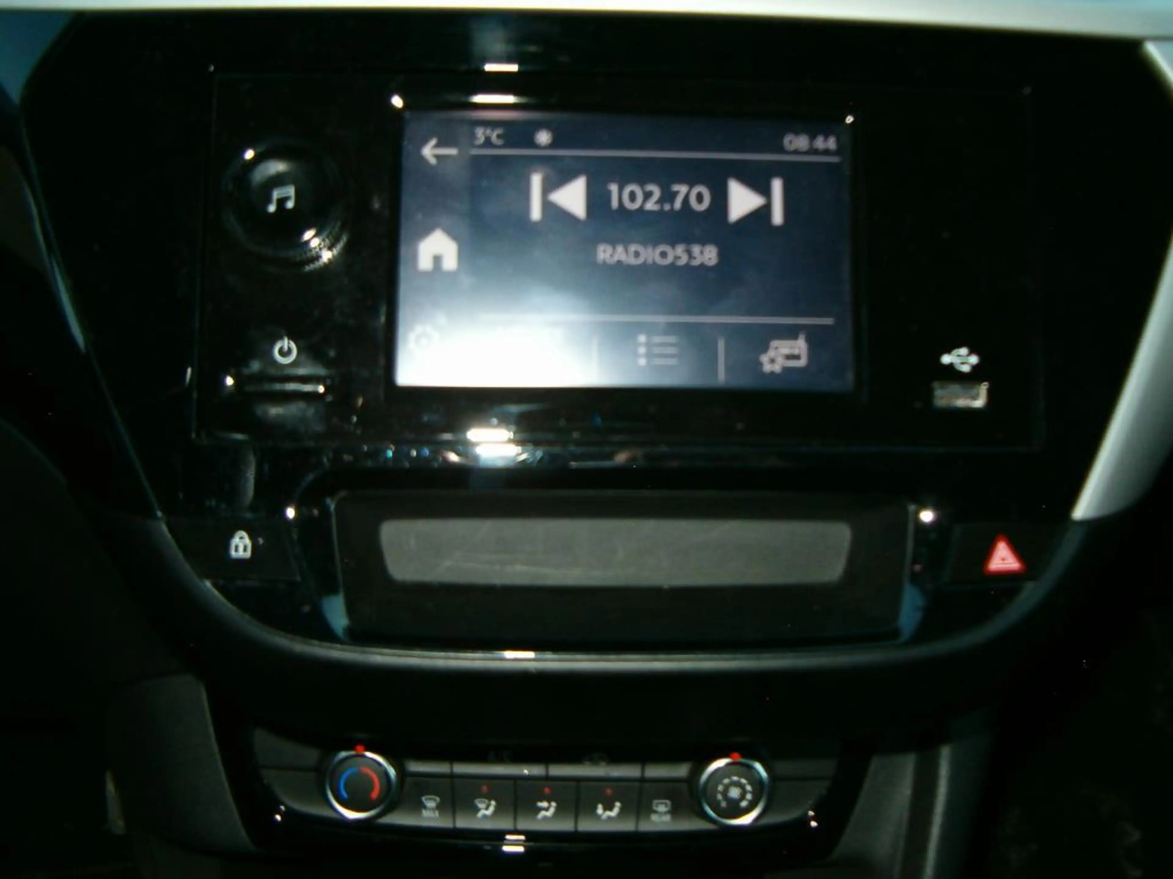 Opel Corsa 1.2 Edition — photo 9
