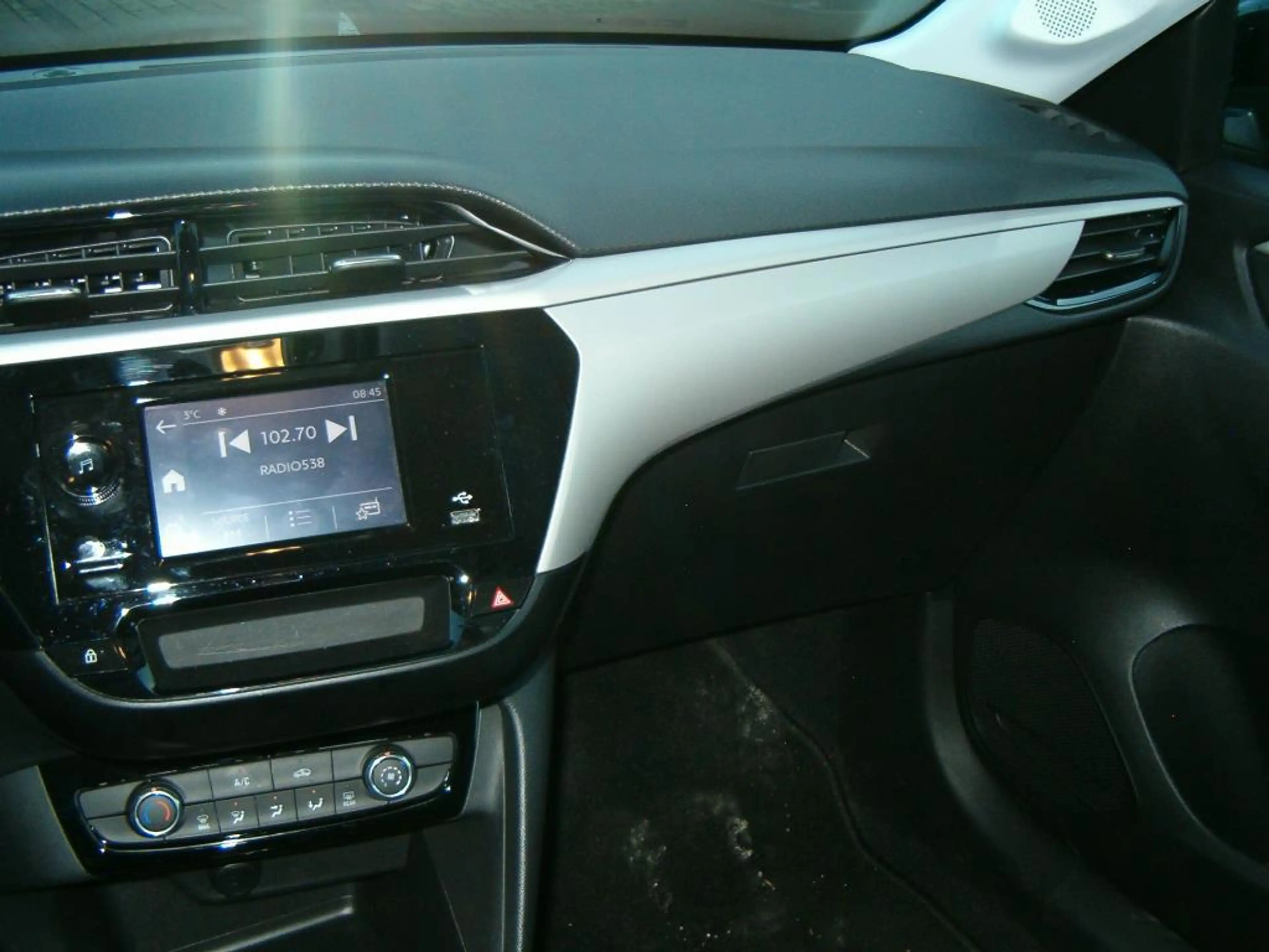 Opel Corsa 1.2 Edition — photo 8