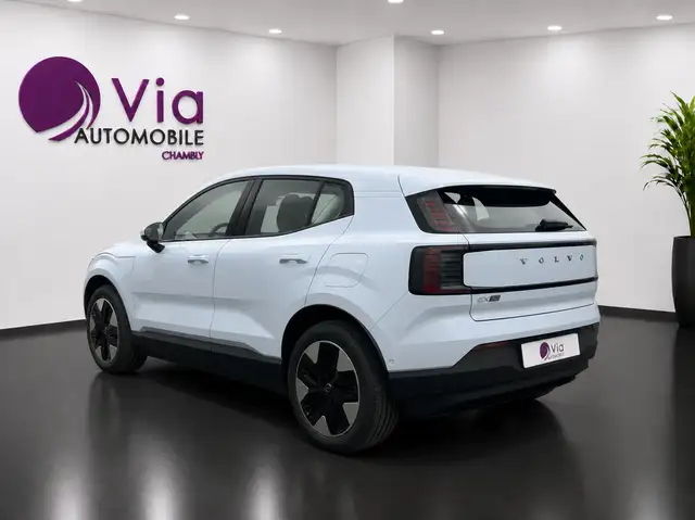 Volvo EX30 view 7