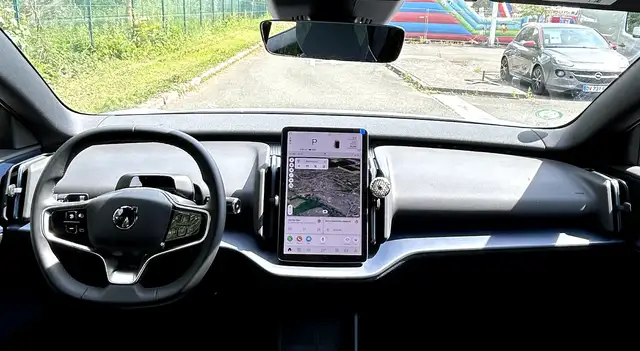 Volvo EX30 view 9