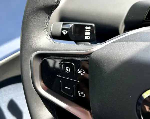 Volvo EX30 view 17