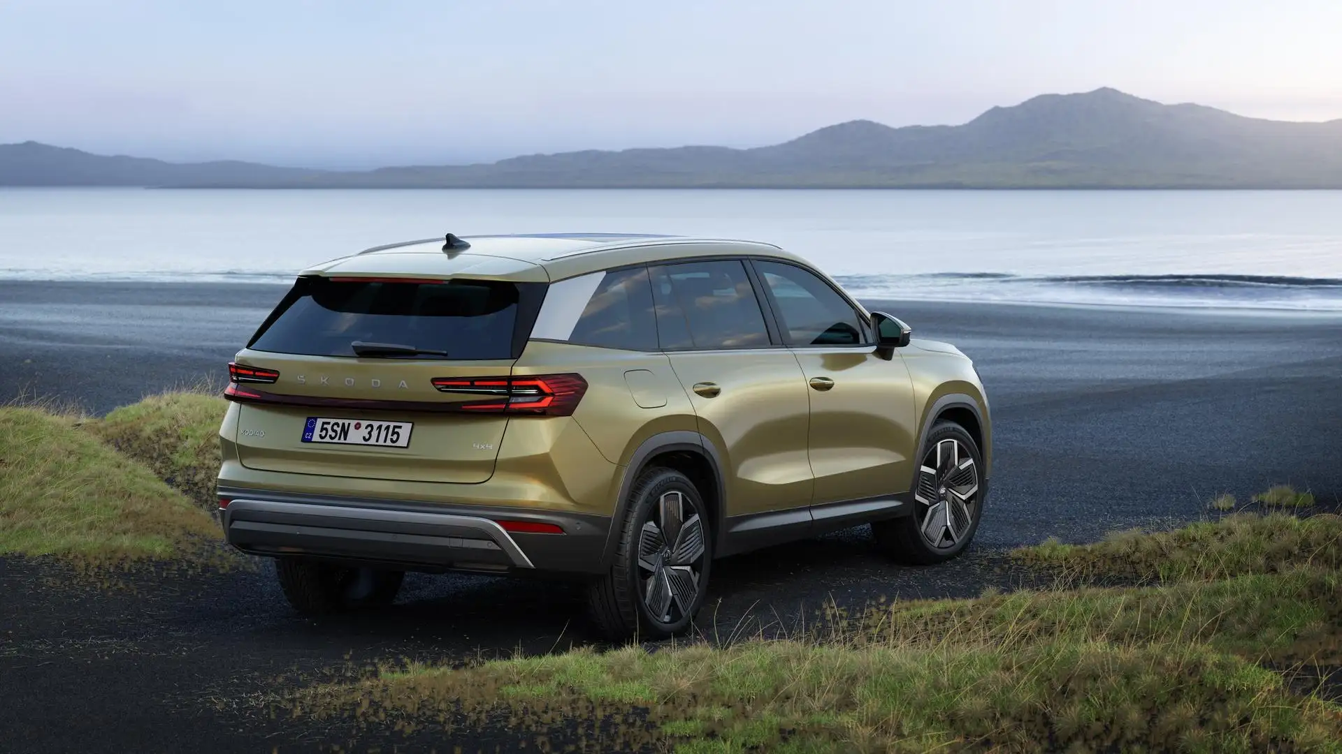 Skoda Kodiaq Selection 1.5 TSI iV DSG Klimaaut SHZ LED DAB S... - 2