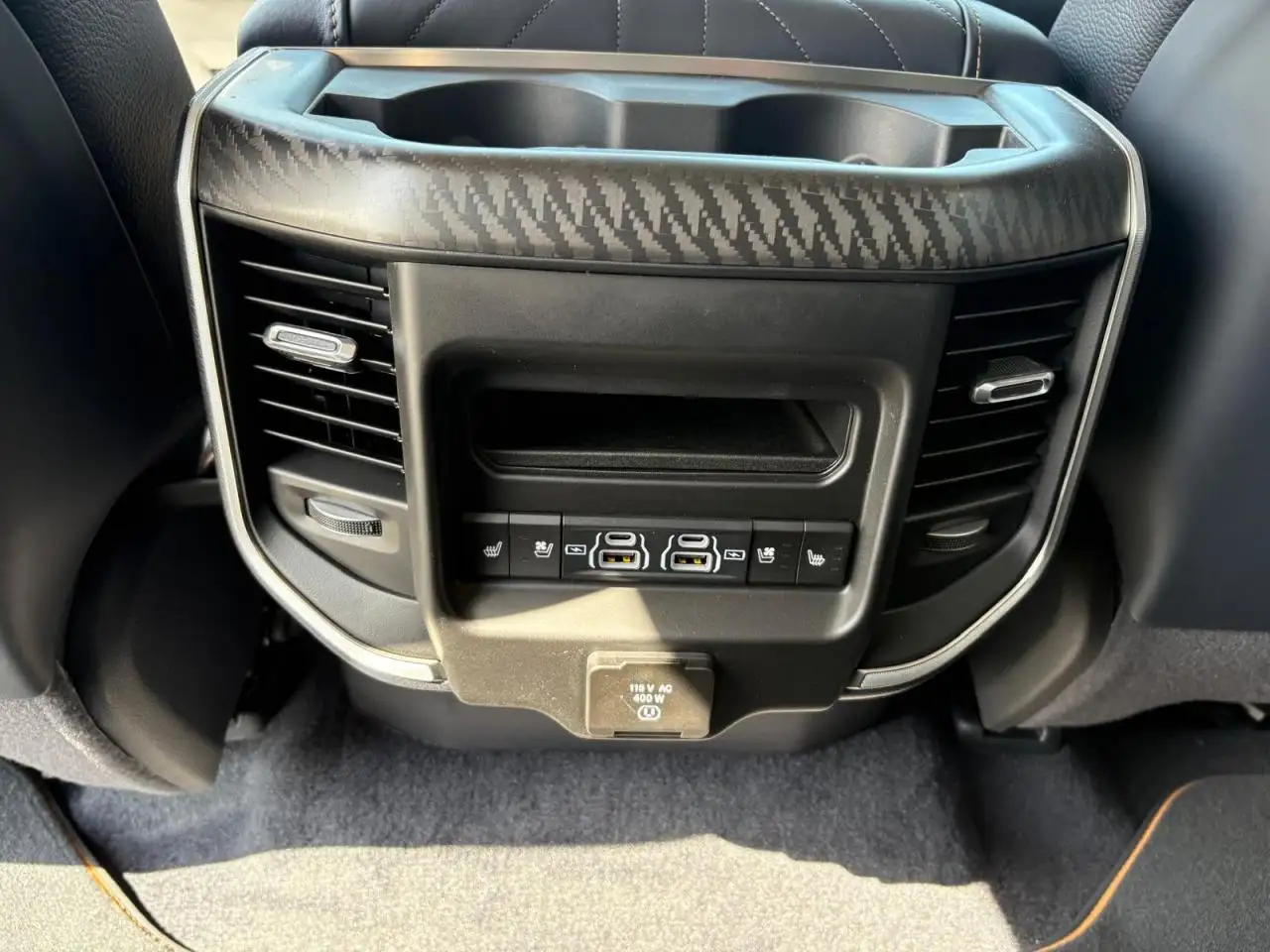 Dodge RAM 2025 — фото 15