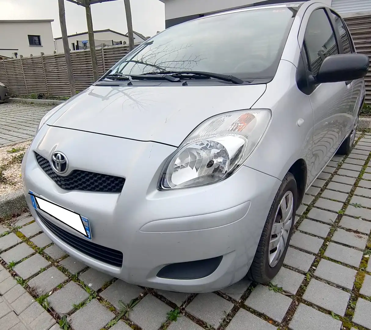 Toyota Yaris Yaris+1.0+-+69+VVT-i+Up Argent - 1