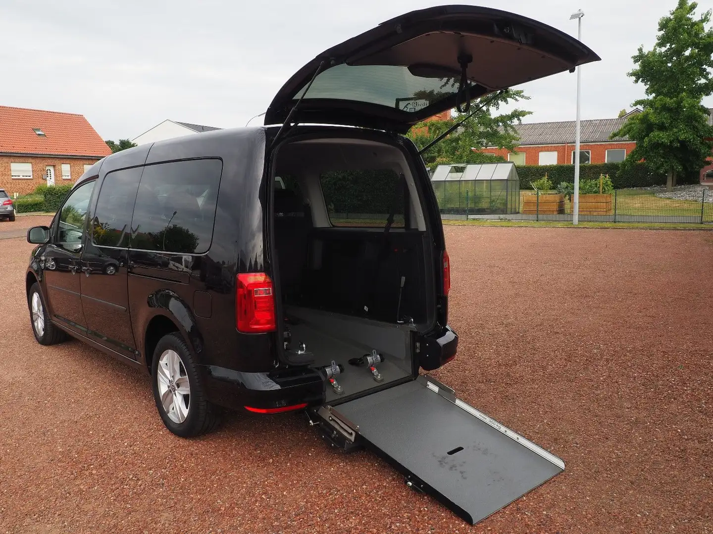 Volkswagen Caddy Maxi Rollstuhlgerecht/Wenderampe 7-Sitzer Schwarz - 1