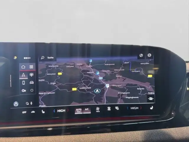 Audi A6 view 12