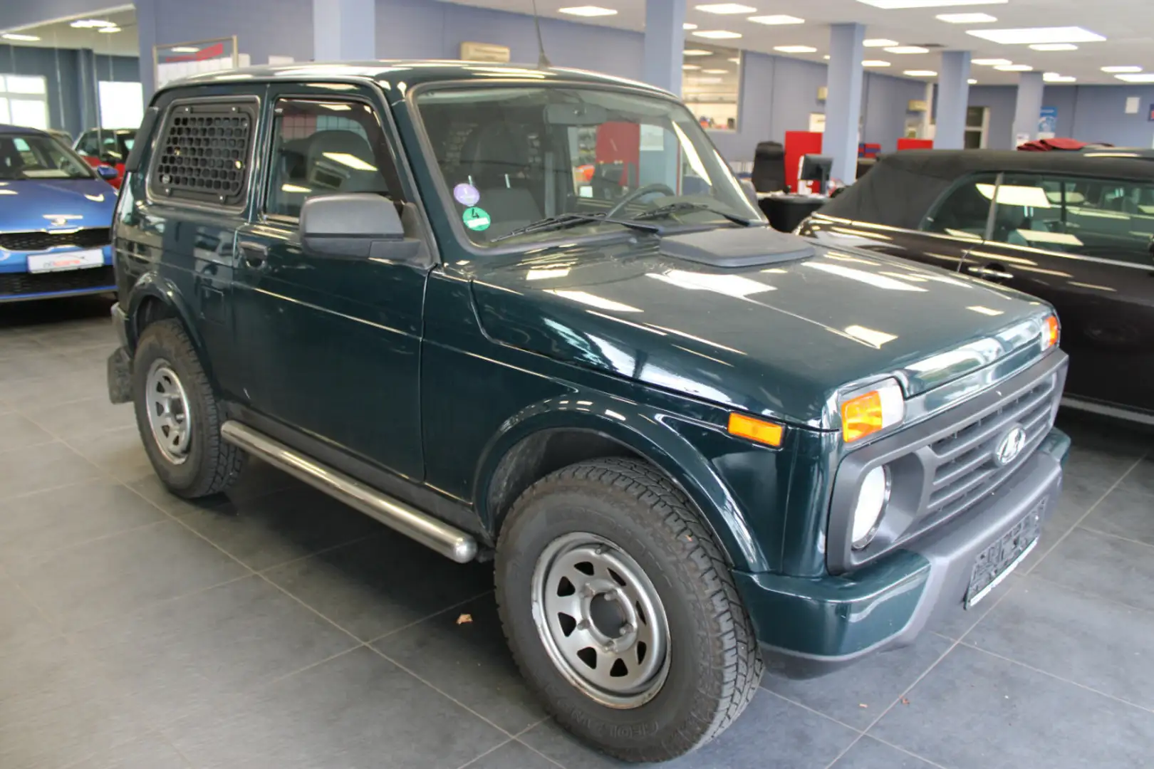 Lada 1.7 Urban 4x4 Grün - 1