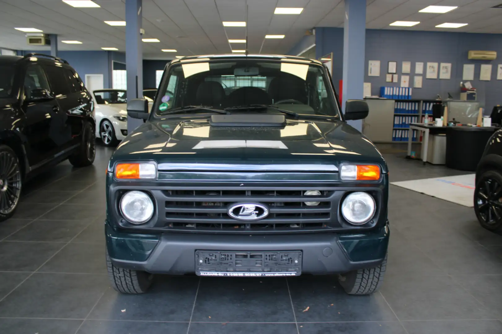 Lada 1.7 Urban 4x4 Grün - 2