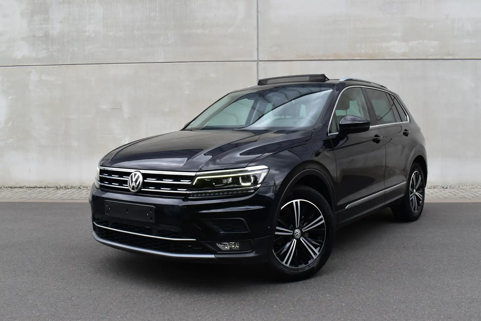 Volkswagen Tiguan 2.0 TDi Highline DSG *Netto 19.725€* - 1