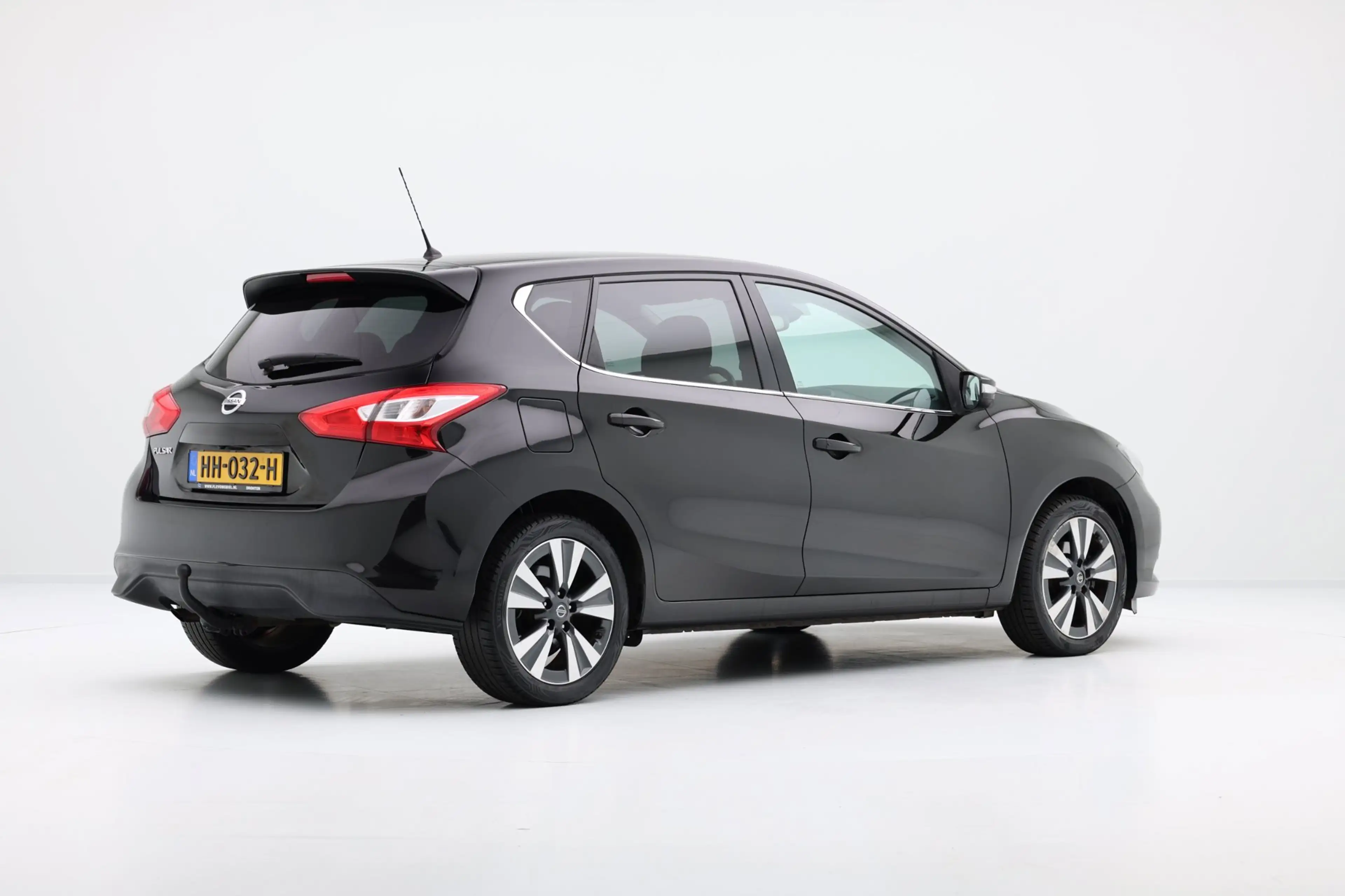 Nissan Pulsar 1.2 DIG-T Connect Edition 17" LMV|Clima|Cam|Navi|T — photo 3
