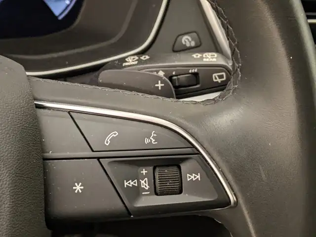 Audi Q5 view 13
