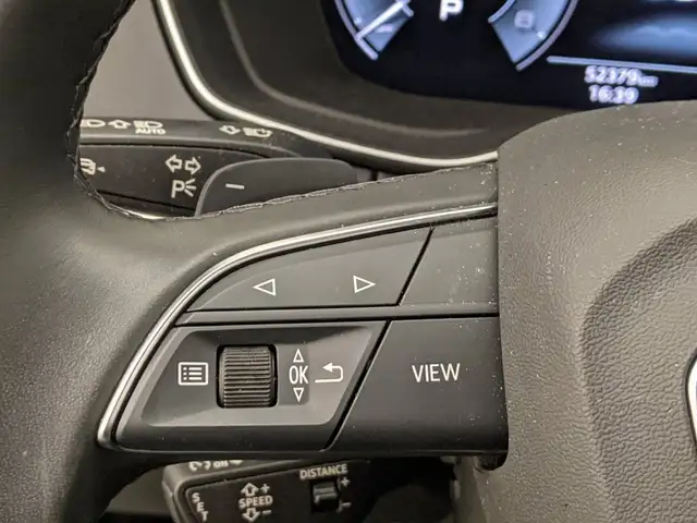 Audi Q5 view 12