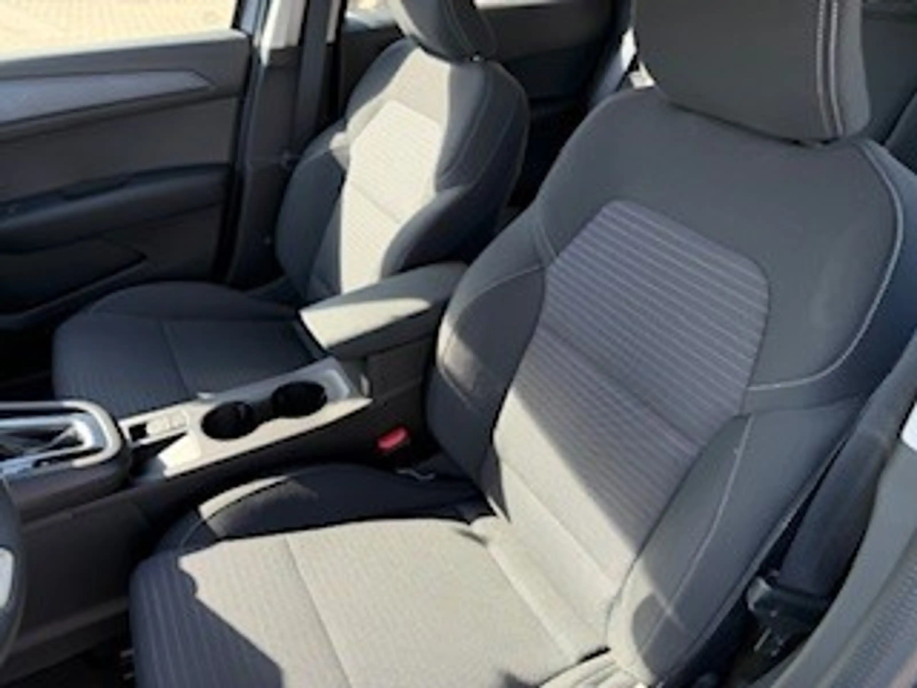 Renault Arkana EVOLUTION Mild Hybrid 140 EDC — photo 14