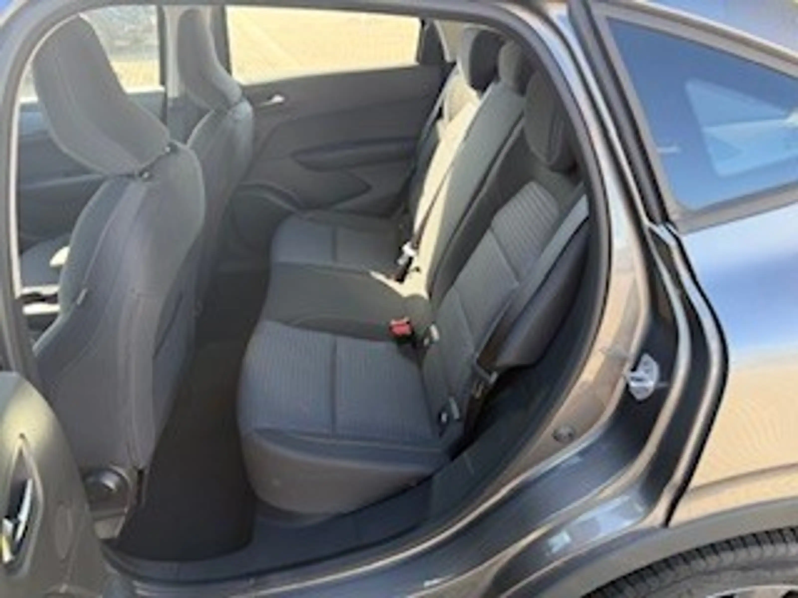 Renault Arkana EVOLUTION Mild Hybrid 140 EDC — photo 12