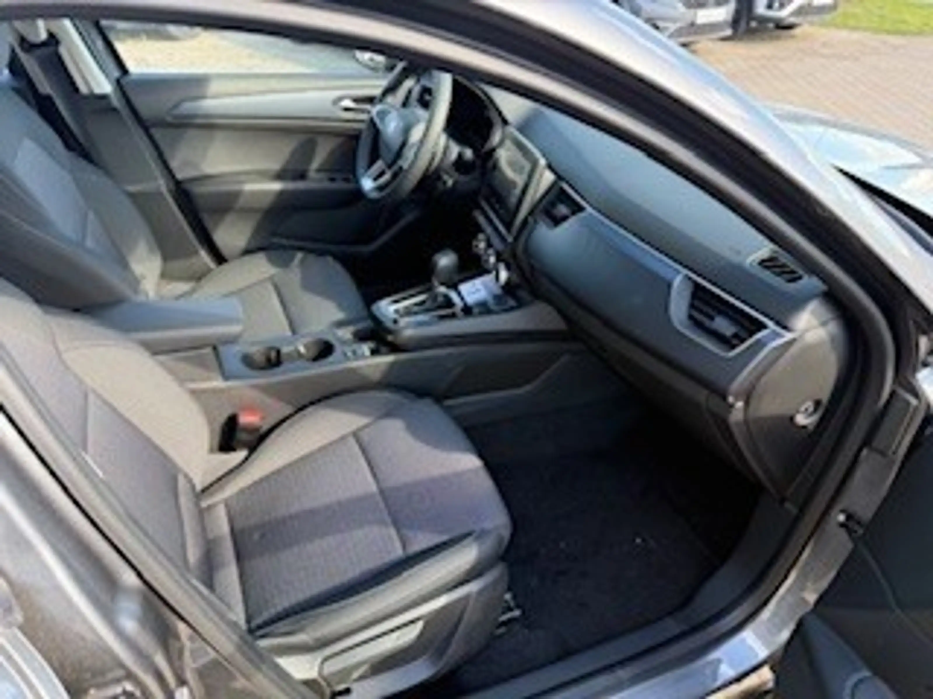 Renault Arkana EVOLUTION Mild Hybrid 140 EDC — photo 7
