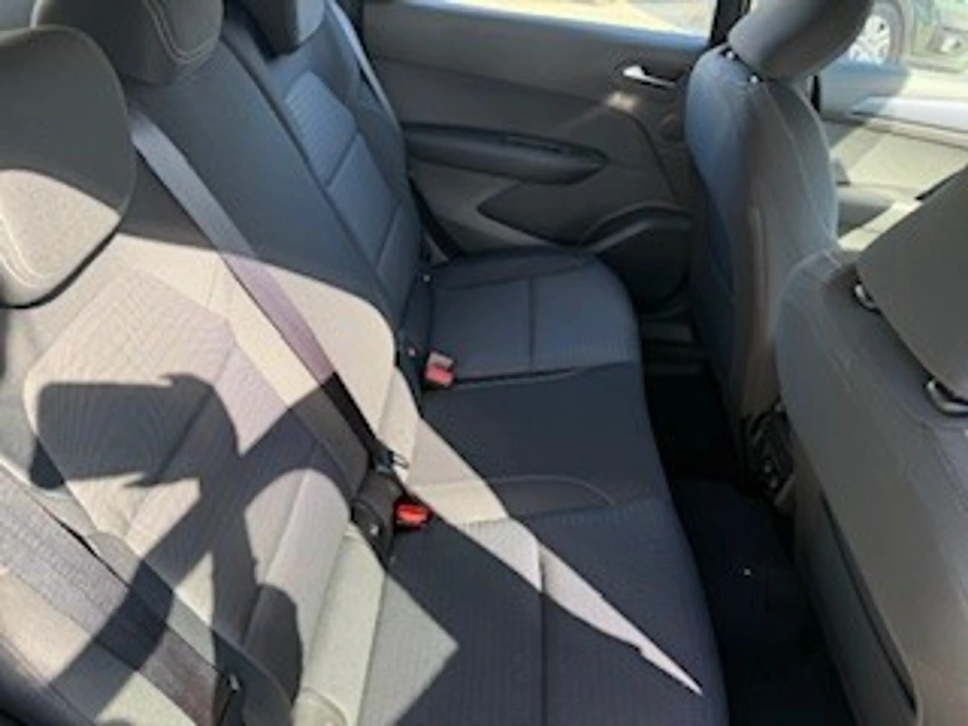 Renault Arkana EVOLUTION Mild Hybrid 140 EDC — photo 11