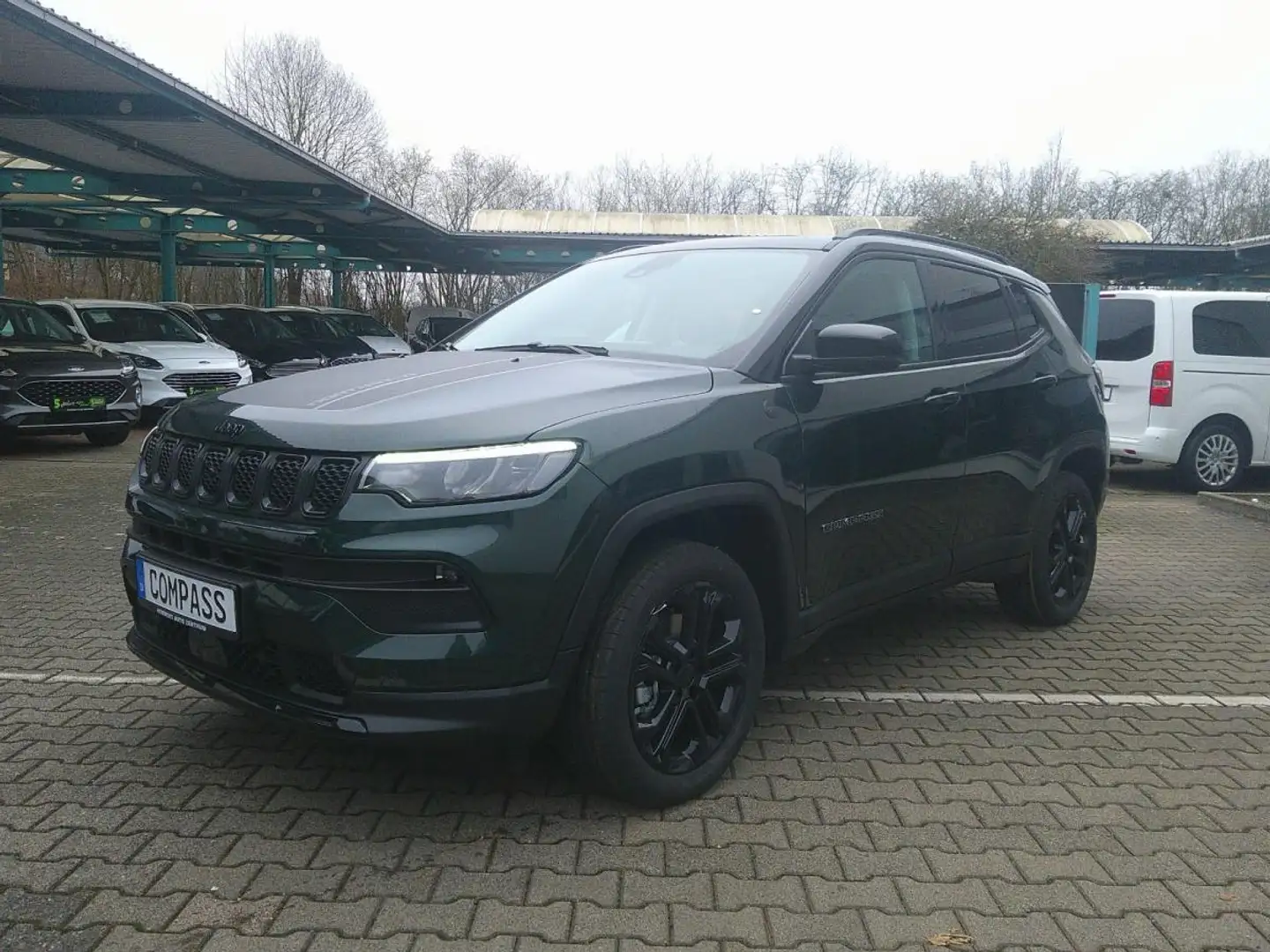 Jeep Compass 1.5 MultiAir e-Hybrid North Star Grün - 2