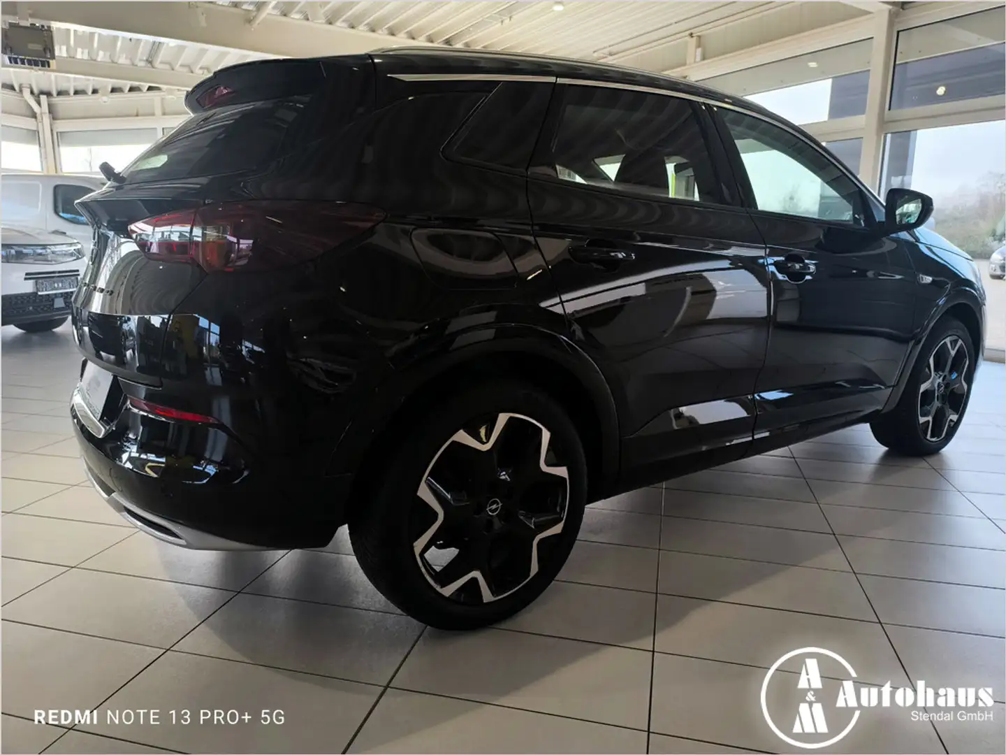 Opel Grandland 1.6 Ultimate Plug-in-Hybrid 4 360° Schwarz - 2