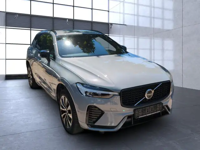 Volvo XC60 view 8