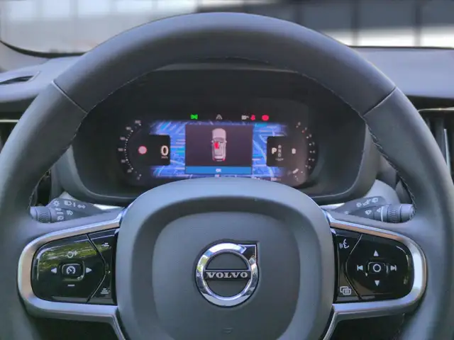 Volvo XC60 view 15