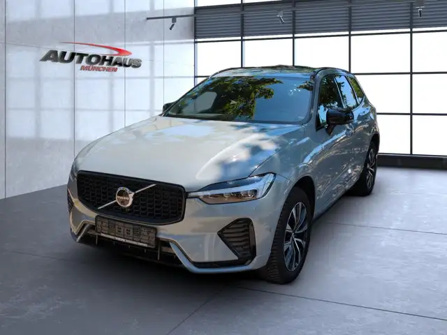 Volvo XC60 view 3
