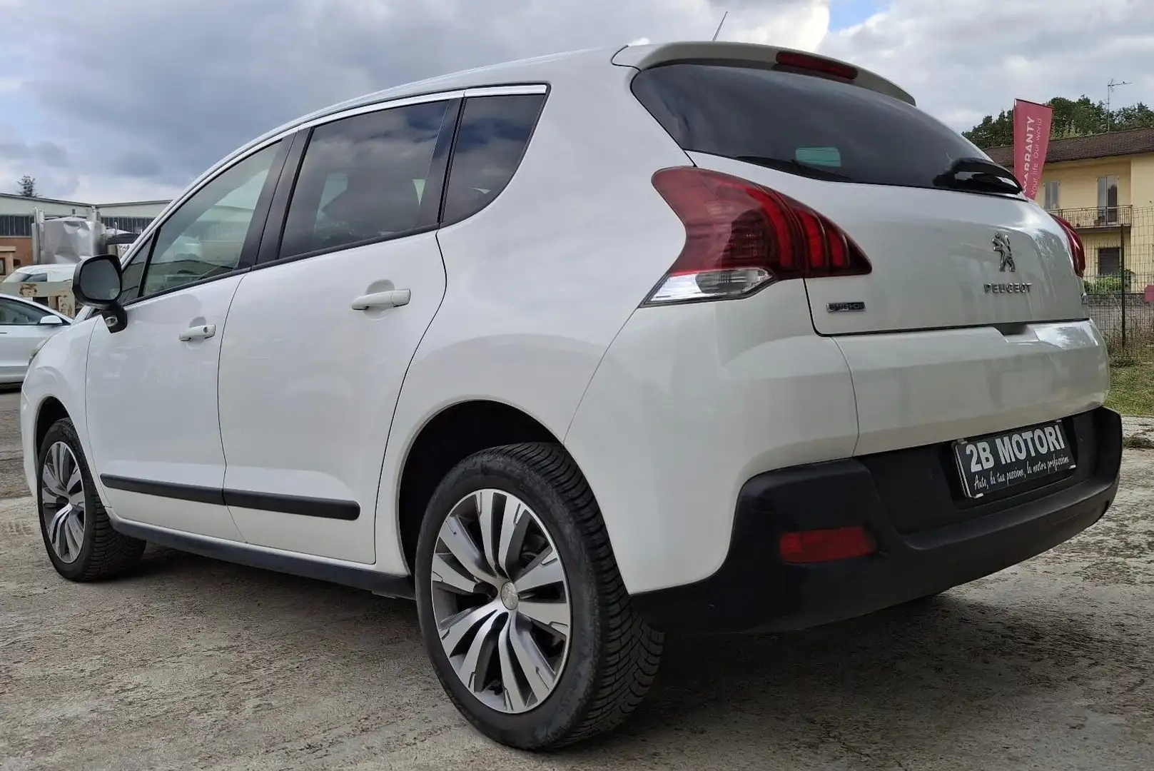 Peugeot 3008 BlueHDi 120 S&S Allure Blanc - 2