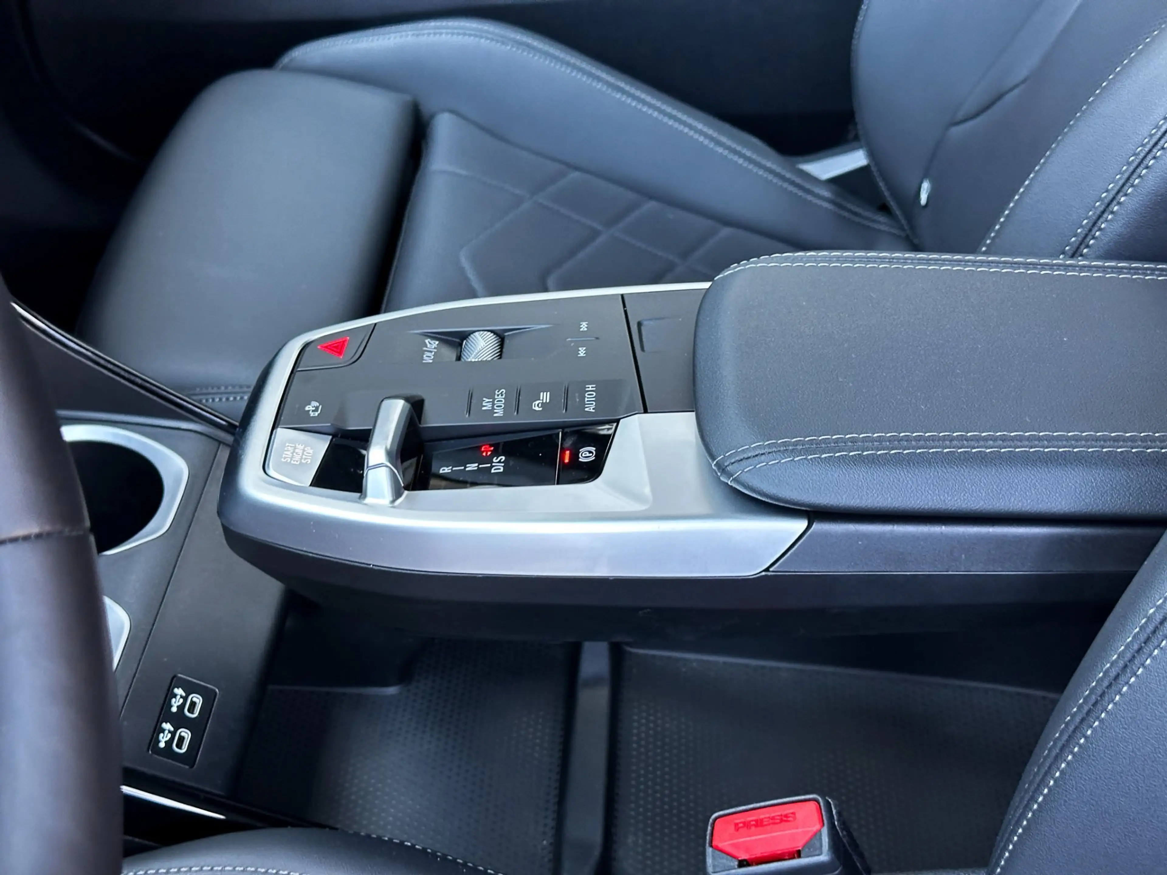 BMW X2 sDrive18d — photo 15