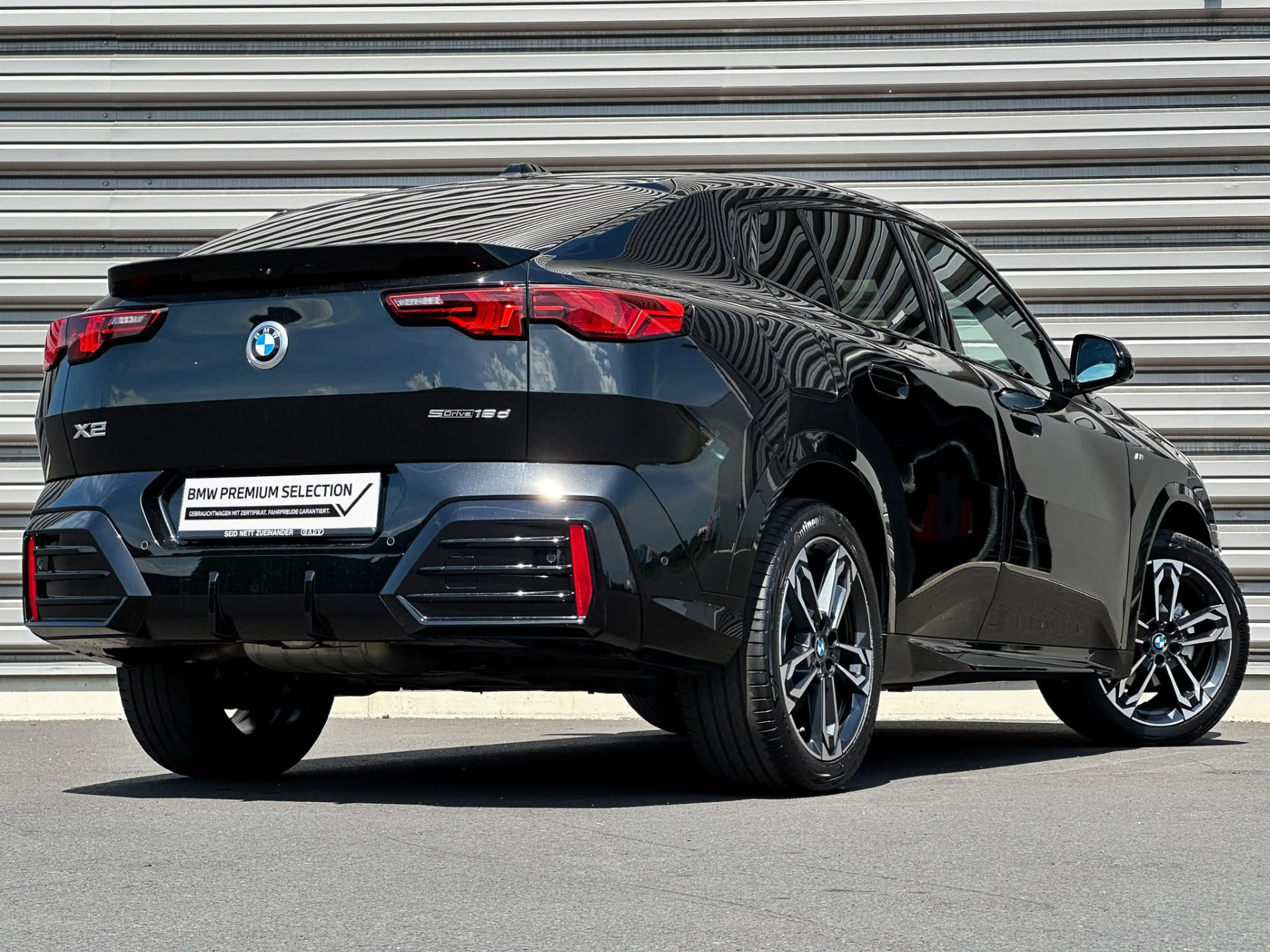 BMW X2 sDrive18d — photo 3