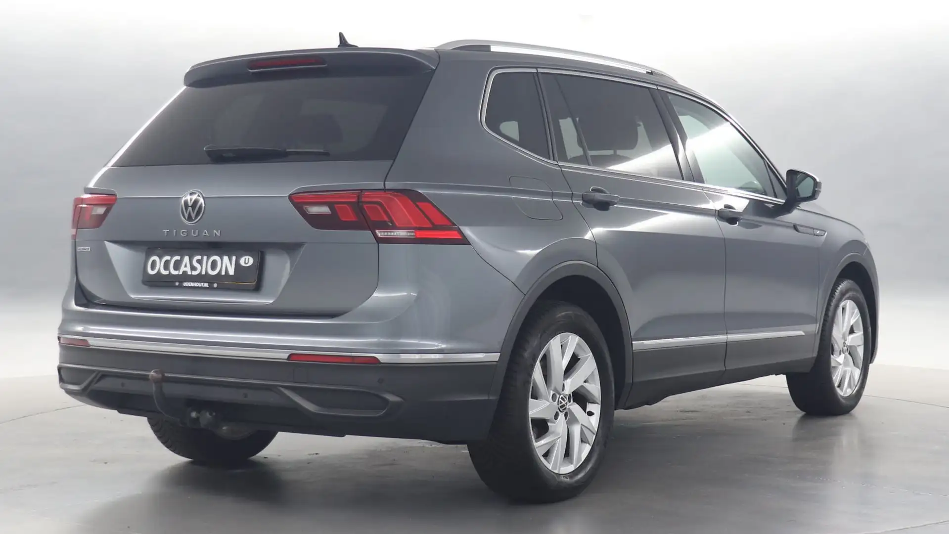 Volkswagen Tiguan Allspace 1.5 TSI 150pk Life Business 7p. DSG / Navigatie / Grijs - 2