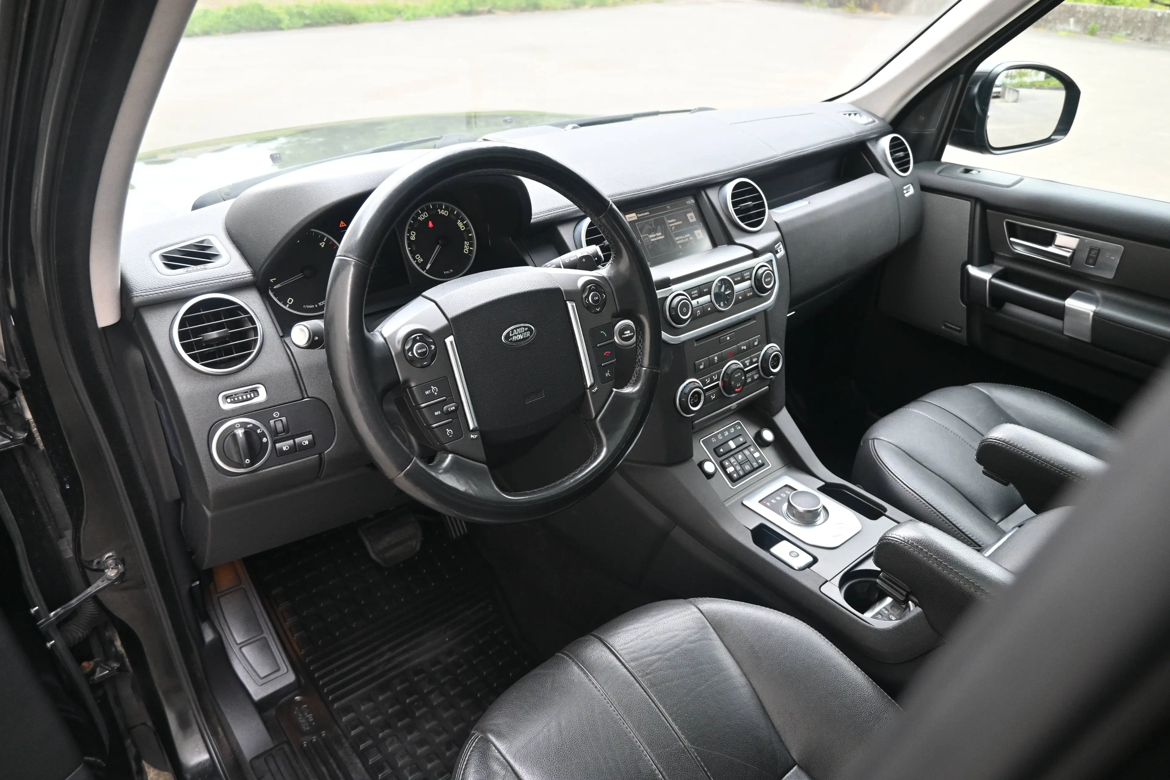 Land Rover Discovery Discovery 3.0 SDV6 HSE — photo 12