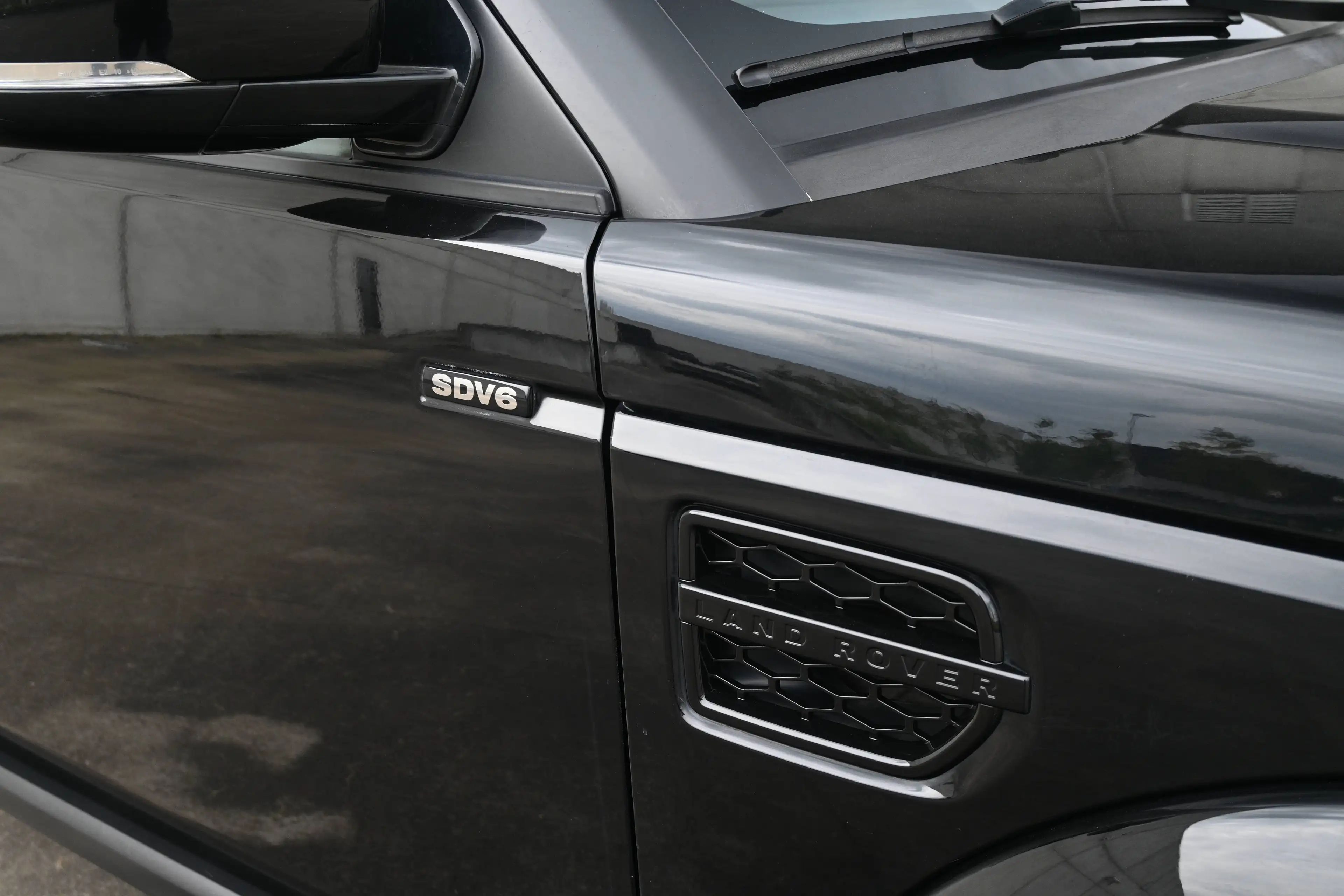 Land Rover Discovery Discovery 3.0 SDV6 HSE — photo 5