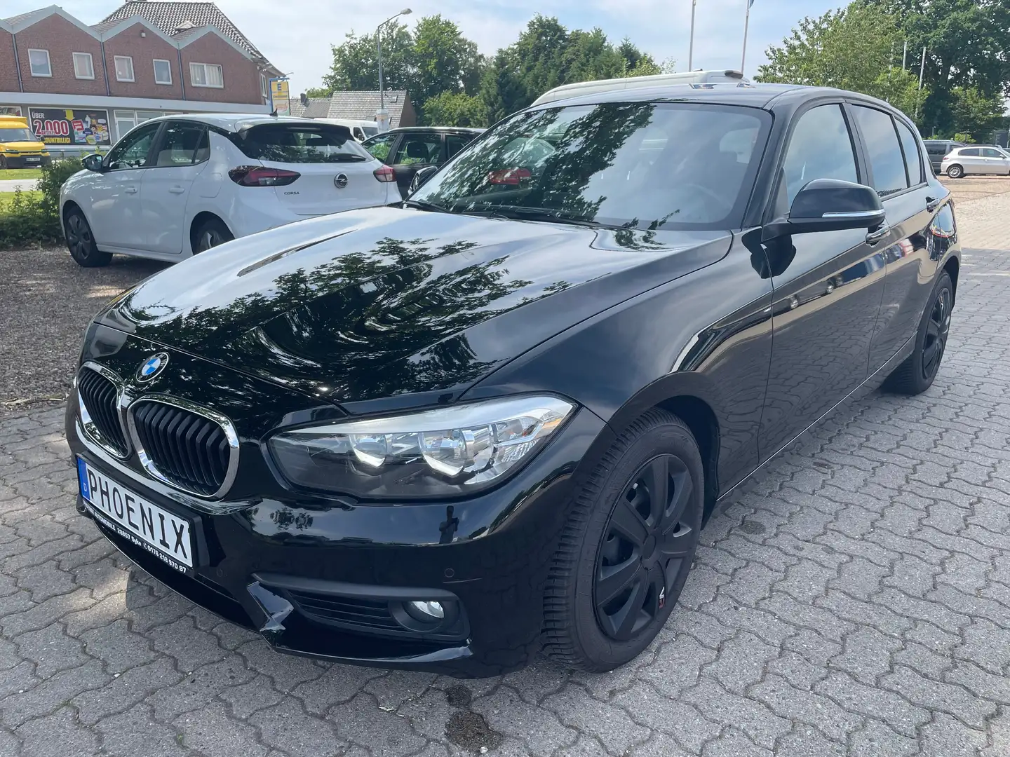 BMW 118 118i Advantage Schwarz - 1