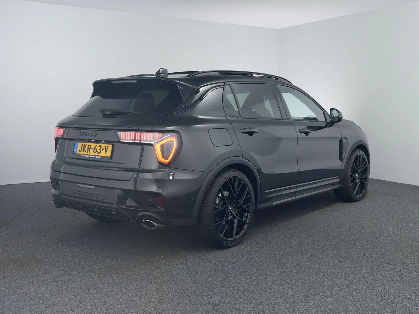 Lynk & Co 01 1.5 | 21 inch | Verlaagd | Zwarte hemel | Black | Noir - 2