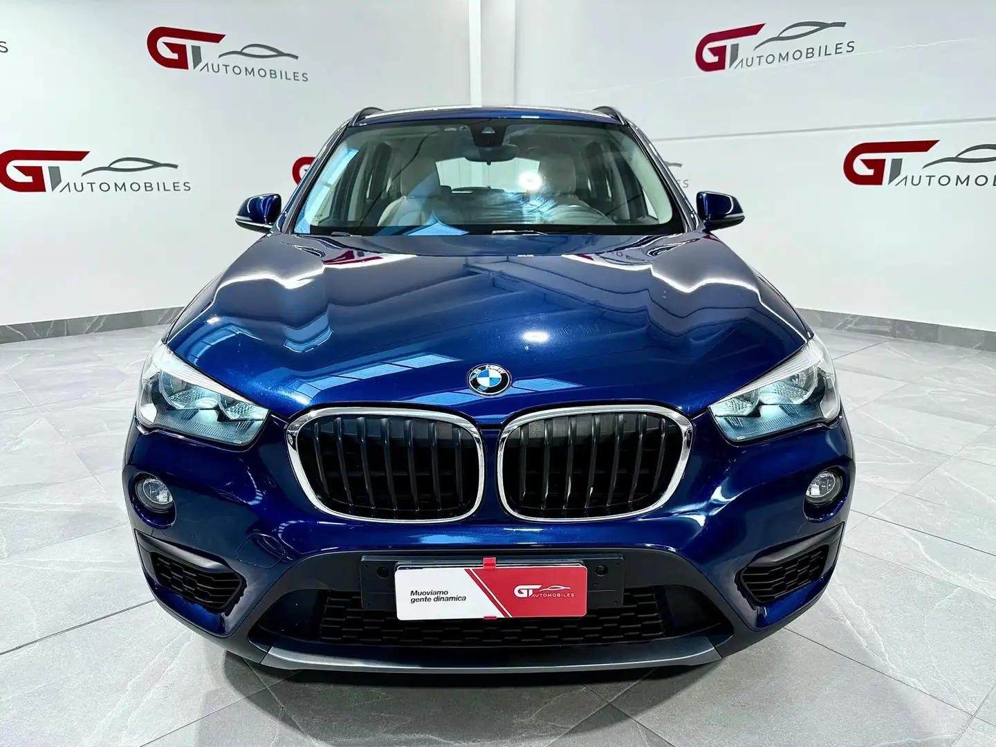 BMW X1 X1 F48 xdrive18d Business auto Blau - 2