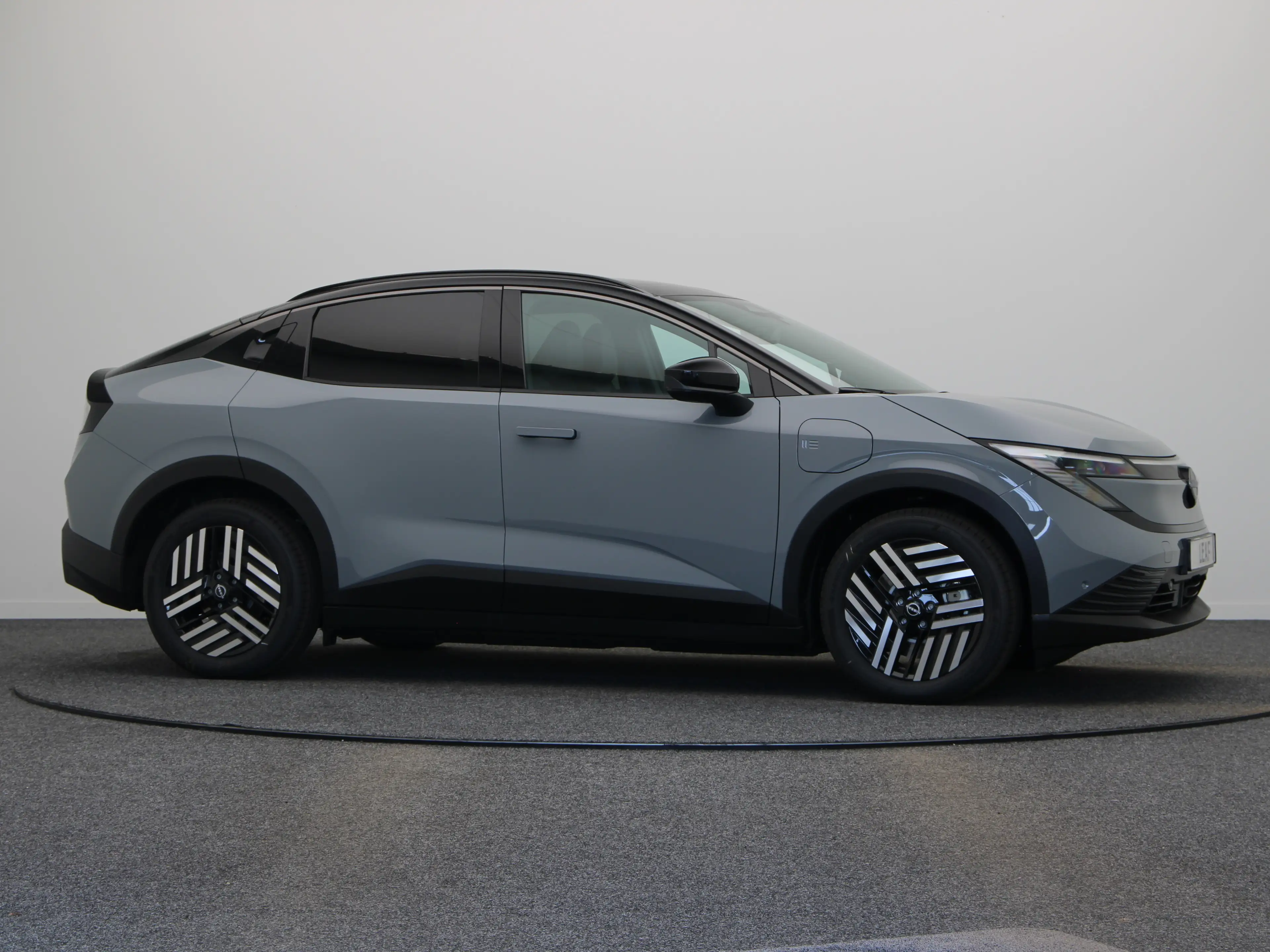 Nissan Leaf Advance 75 kWh | 18" lichtmetalen velgen met diamo — photo 13