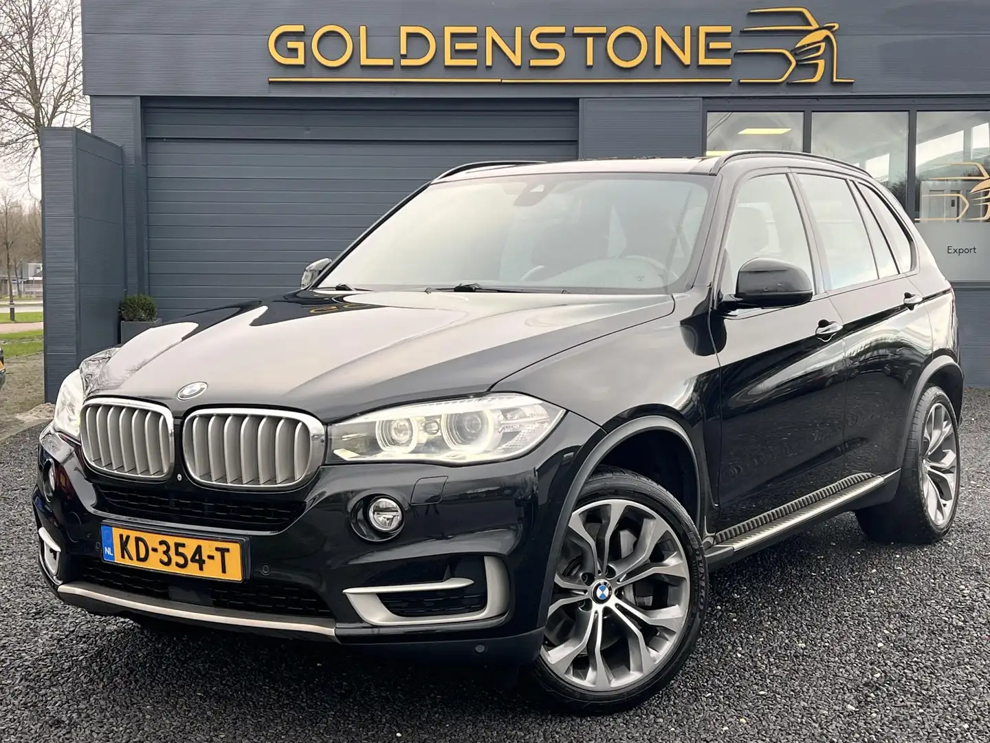 BMW X5 xDrive 50i High Executive Navi,Pano,Camera,Leder,T Zwart - 1