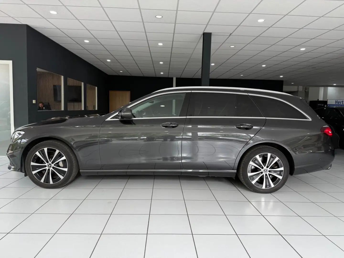 Mercedes-Benz E 300 de T*Avantgarde*KAMERA*AHK*T-LEDER*AMBIENTE Grigio - 2