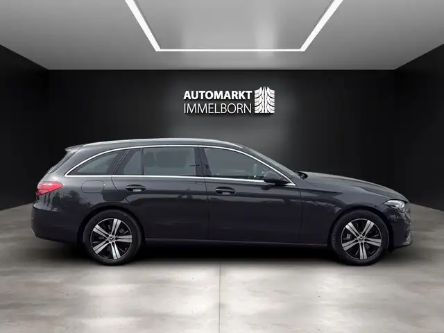 Mercedes-Benz C-Class view 7