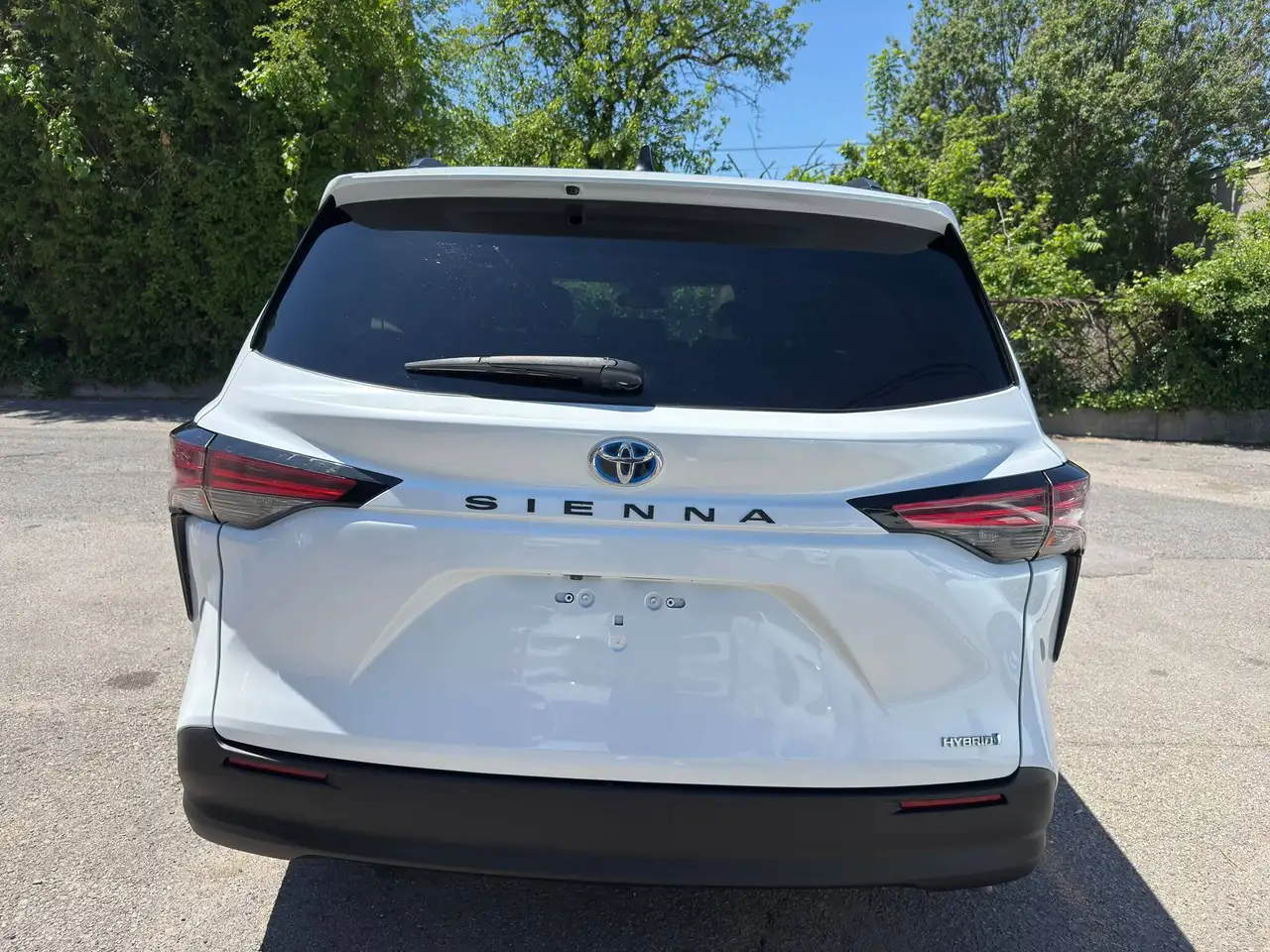 Toyota Sienna снимка Toyota Sienna