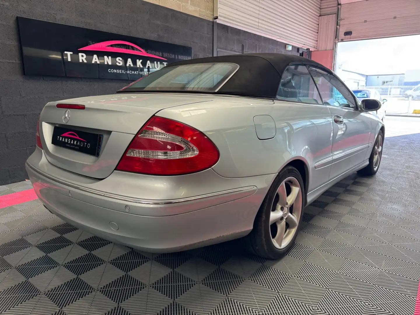 Mercedes-Benz CLK CLK Cabrio 320 Avantgarde A Gris - 2