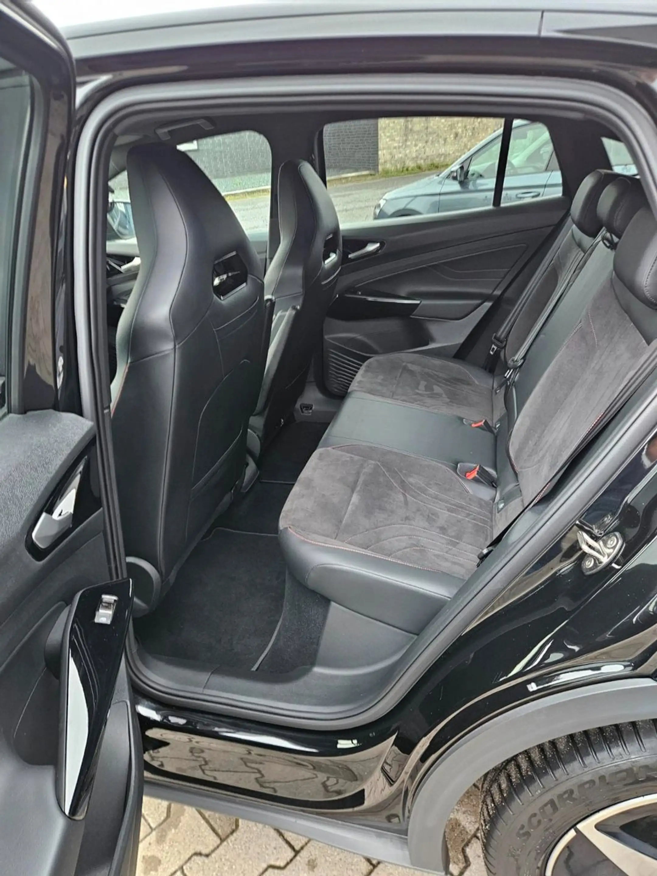 Volkswagen ID.5 GTX 220 kW 4Motion Kamera AHK Wärmepumpe — photo 18