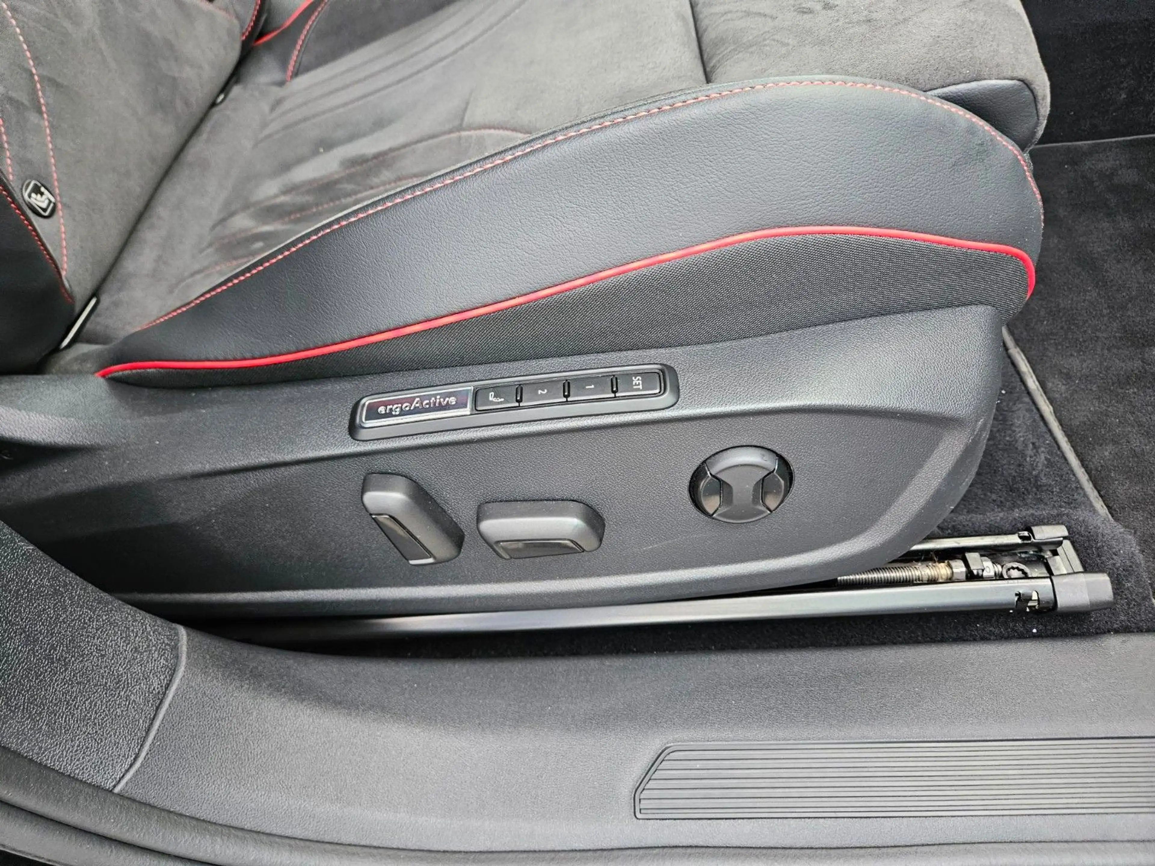 Volkswagen ID.5 GTX 220 kW 4Motion Kamera AHK Wärmepumpe — photo 13